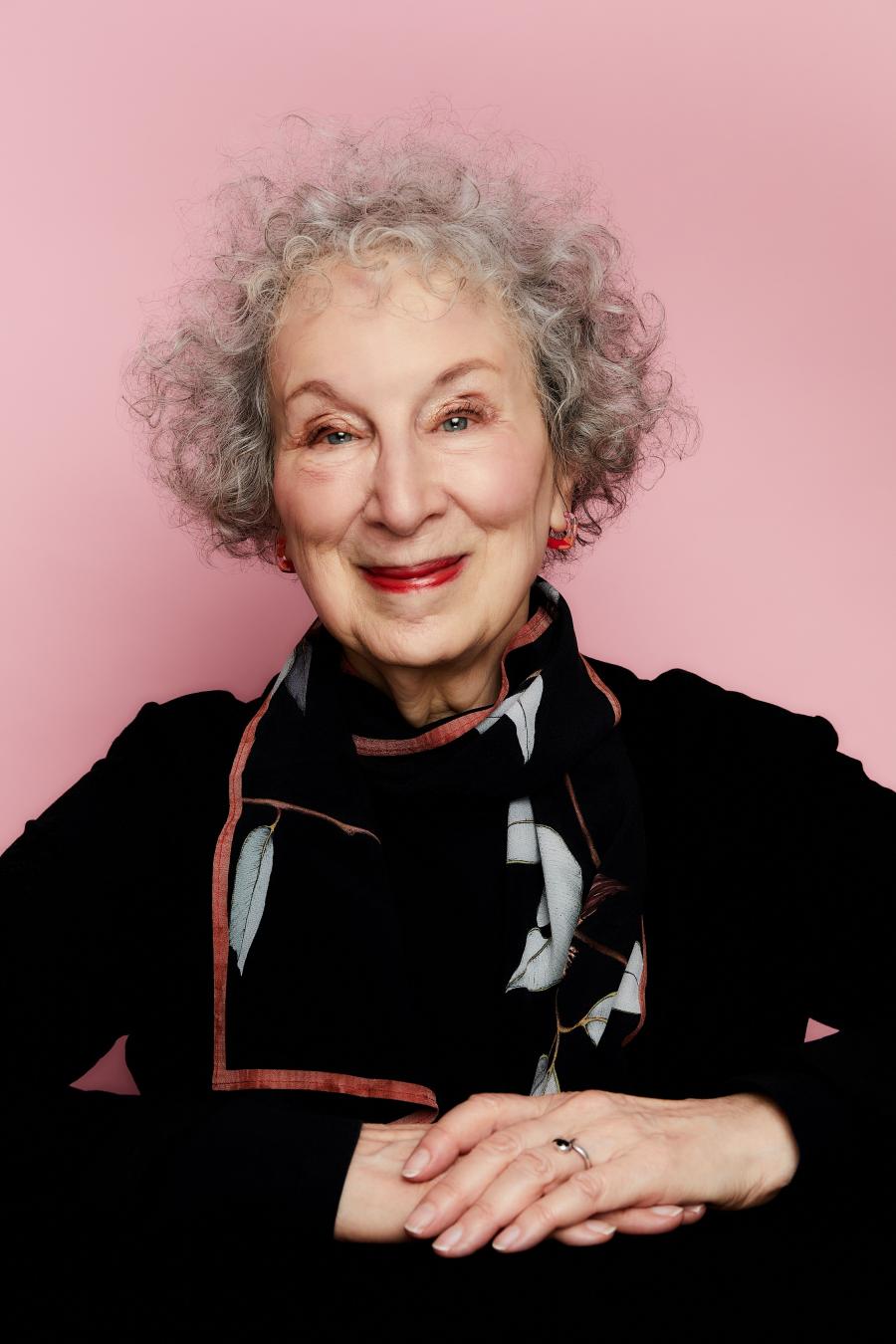 Fotografi af Margaret Atwood, taget af C. Luis Mora